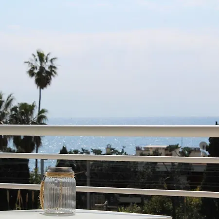 Joli Studio Vue Mer A Cannes, Avec Parking *